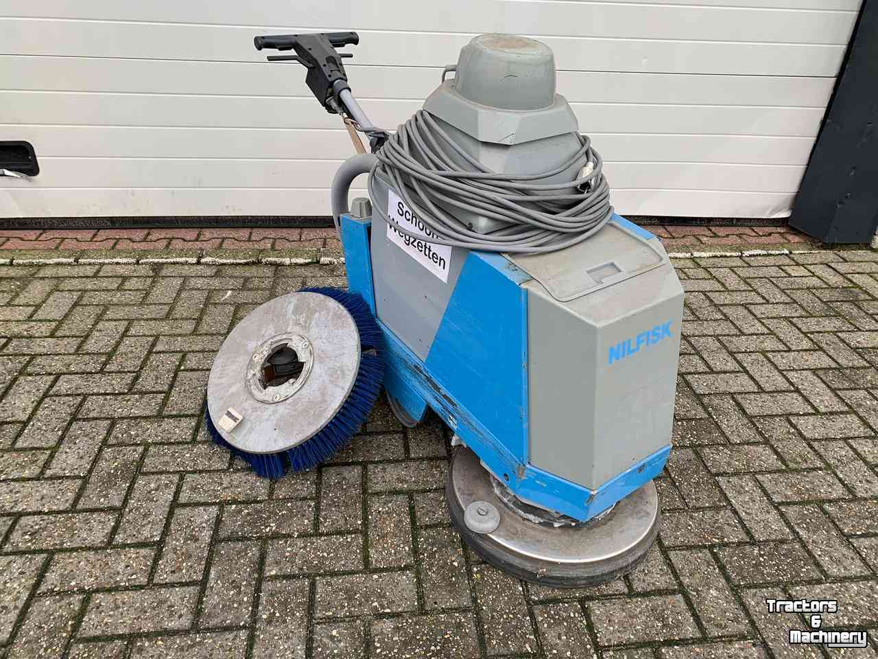 Other machines and accessories for the workshop and yard Nilfisk C51 Schrob-zuigmachine / Schrobzuigmachine / Poetsmachine