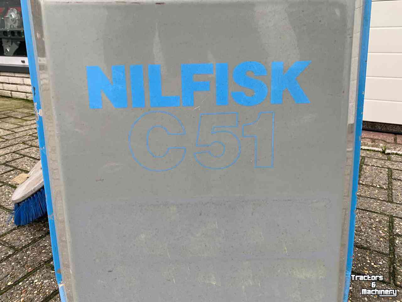 Other machines and accessories for the workshop and yard Nilfisk C51 Schrob-zuigmachine / Schrobzuigmachine / Poetsmachine