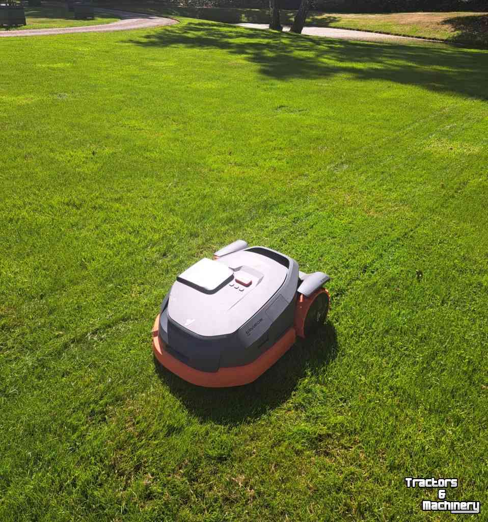 Ride-on mower Segway NAVIMOW X SERIE