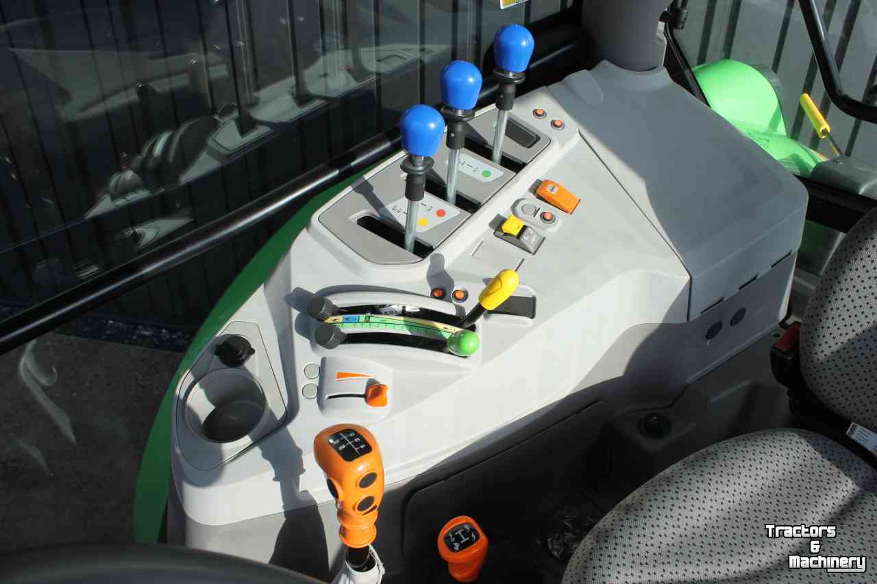 Tractor Deutz-Fahr 5095 Keyline trekker Deutz tractor LS uitvoering mechanische omkeer