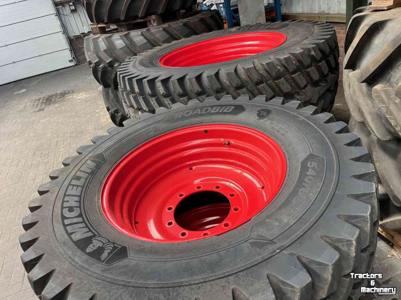 Wheels, Tyres, Rims & Dual spacers Michelin v 540/65- r 30/ a 650/65- r 42