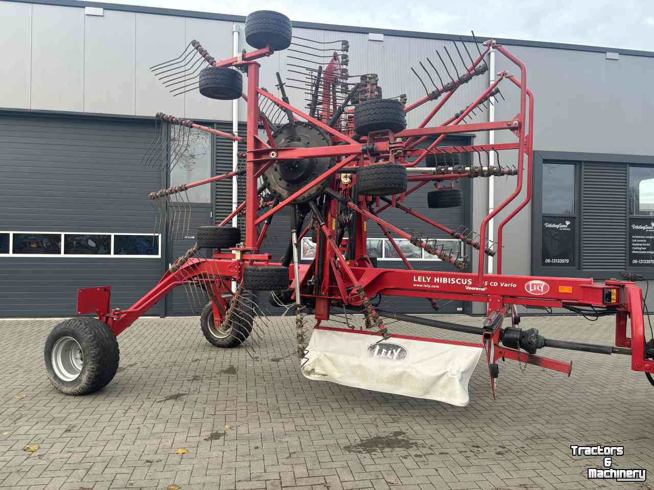 Rake Lely Hibiscus 915CD Vario