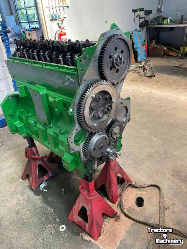 Used parts for forage harvesters John Deere JD6135 Reman motor