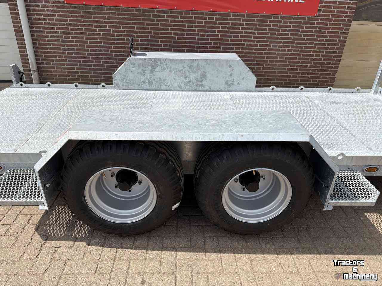 Ramp trailer AGM Machinetransporter / Oprijwagen