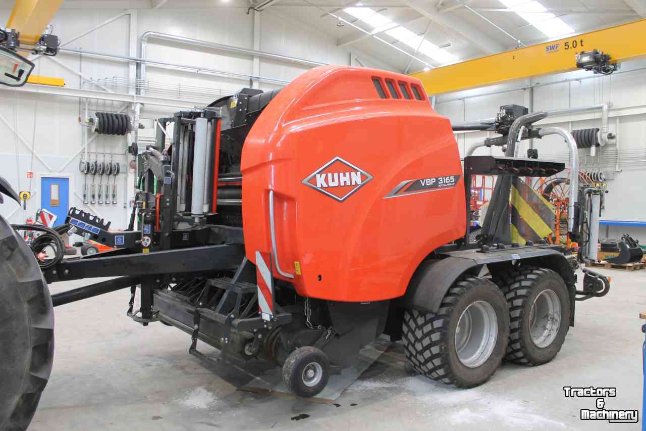 Balers Kuhn VBP3165 variabele ronde balenpers/wikkelcombinatie Foliebinding 3D wikkelaar