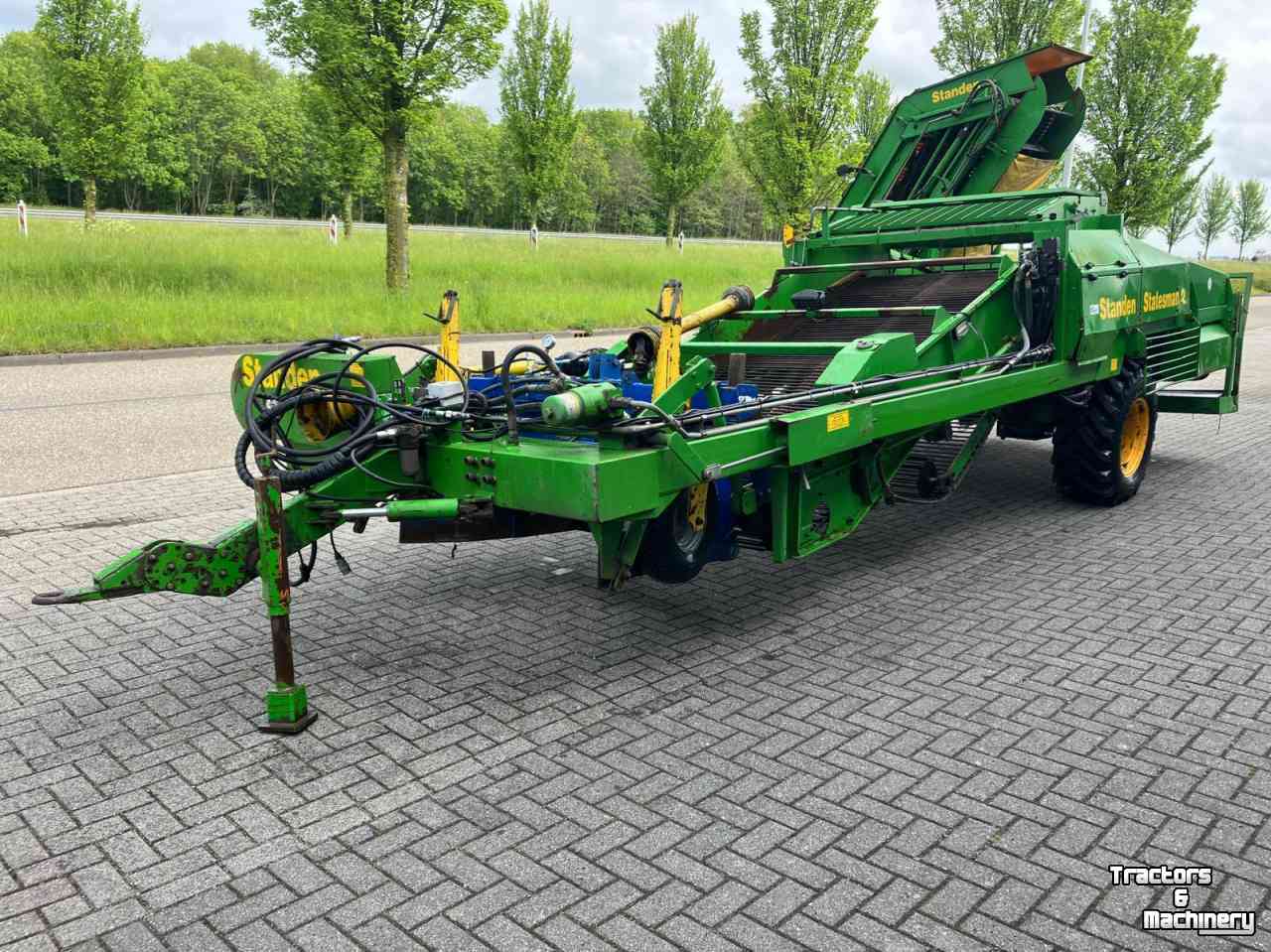 Onion harvester Standen Statesman two ui lader