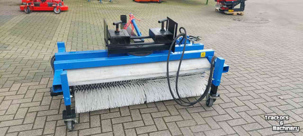 Sweeper Ceres Veegmachine / Veegbezem / Rolbezem 150 cm + zijborstel