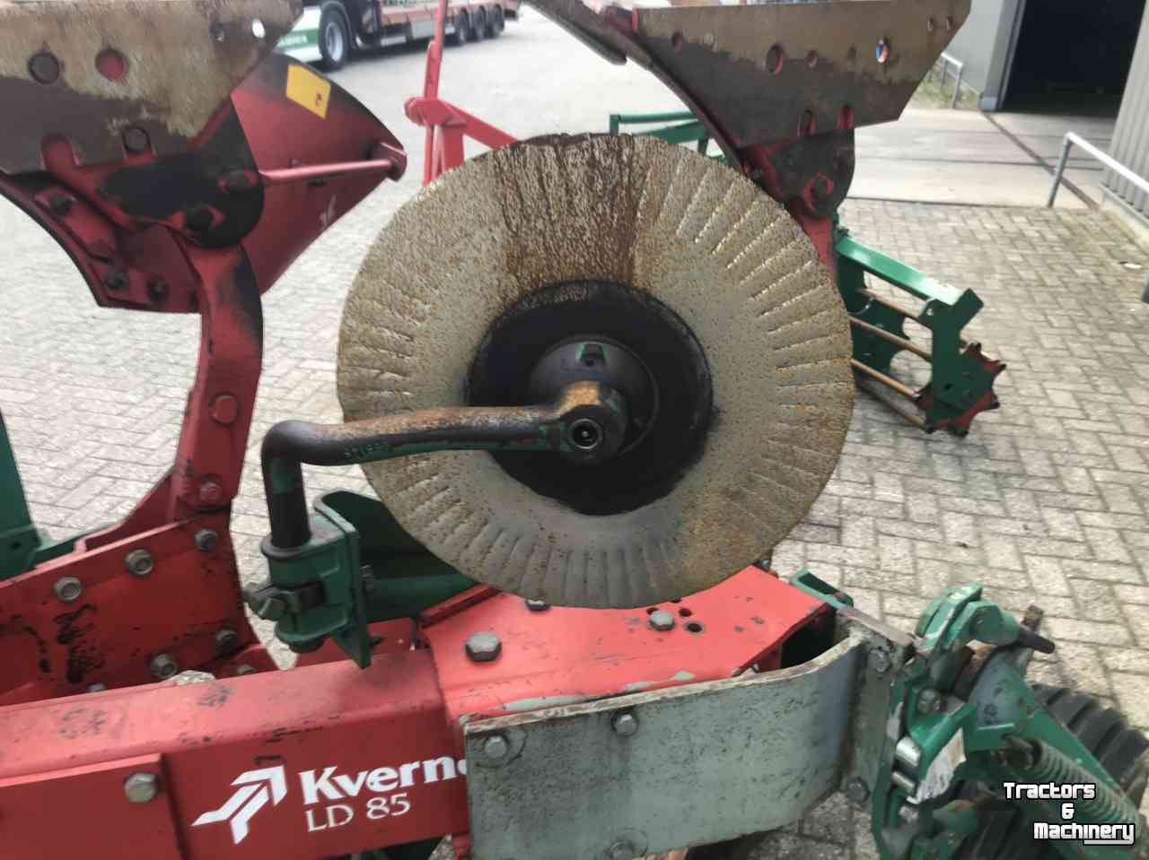 Ploughs Kverneland LD85