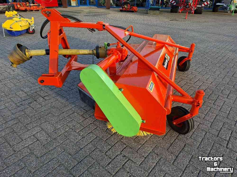 Sweeper Holaras A-220