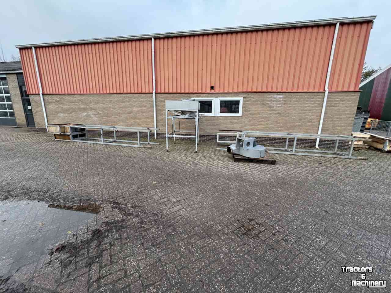 Other conveying equipment and accessories  Tibo Blokker, 104 4000RD 180, stof, afzuiging