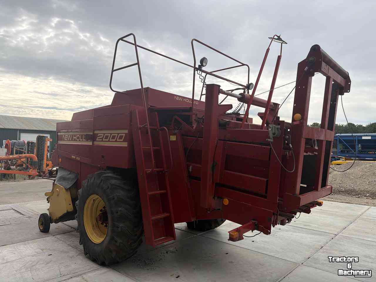 Balers  New Holland pakkenpers D2000