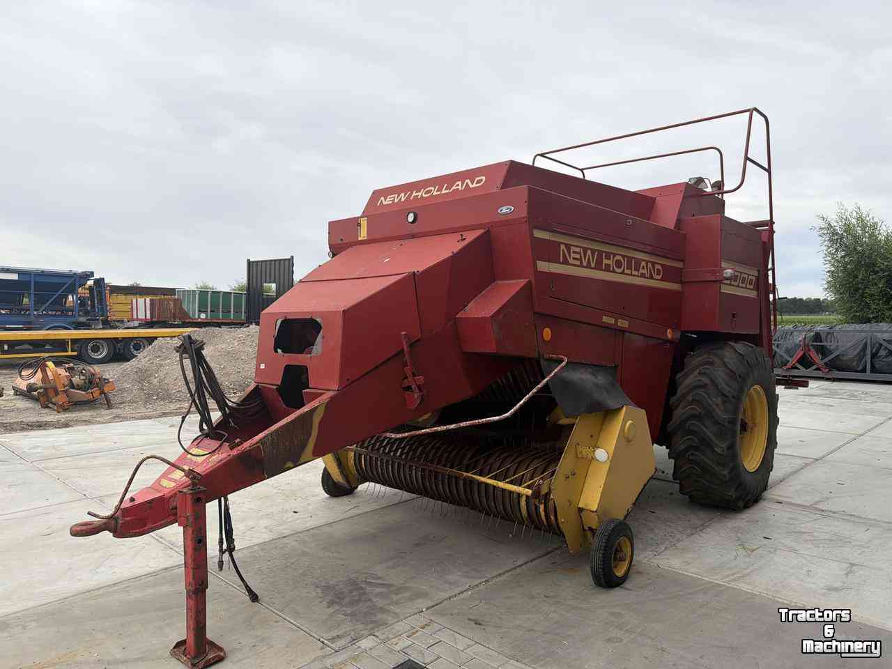 Balers  New Holland pakkenpers D2000