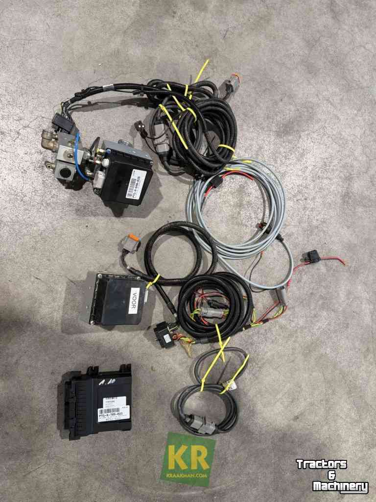 GPS steering systems and attachments  Tietjen Luchtrem PTG 2 Elektronische Aansturing