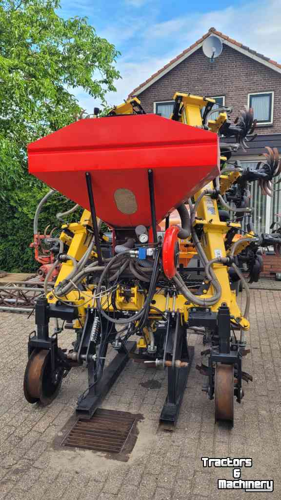 Inter-row cultivator He-Va Busa weeder KS -8 met HE-VA zaai