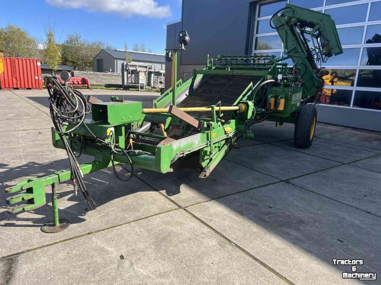 Onion harvester Krakei Uienlader, uienrooier