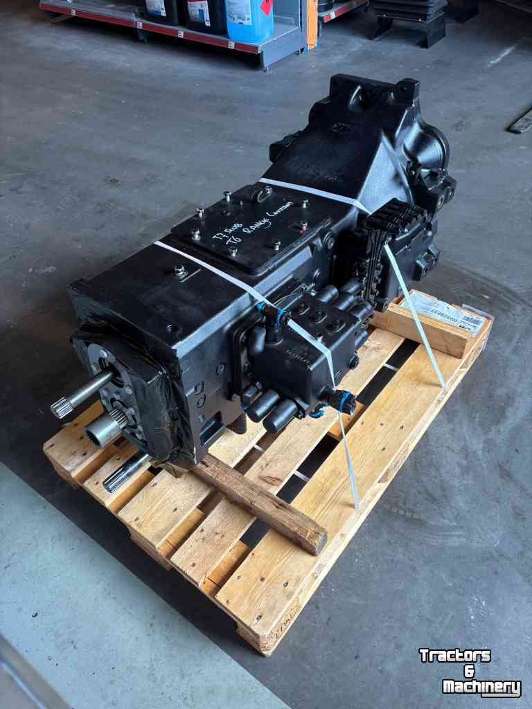 Diverse new spare-parts New Holland T7 SWB