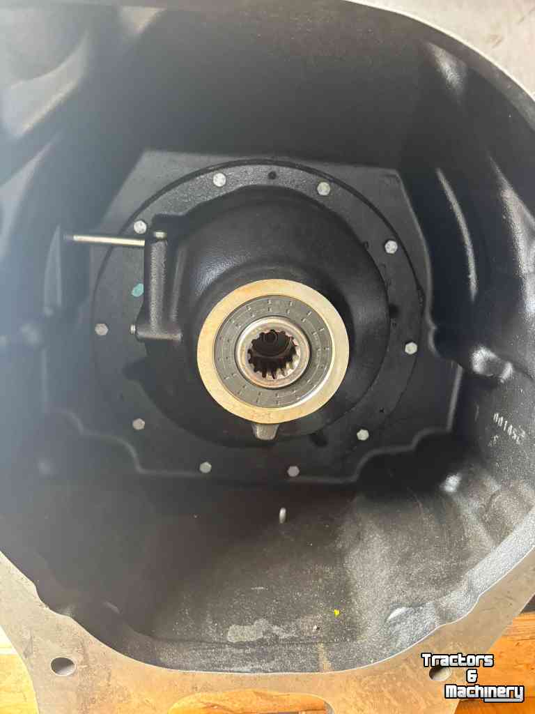 Diverse new spare-parts New Holland T7 SWB