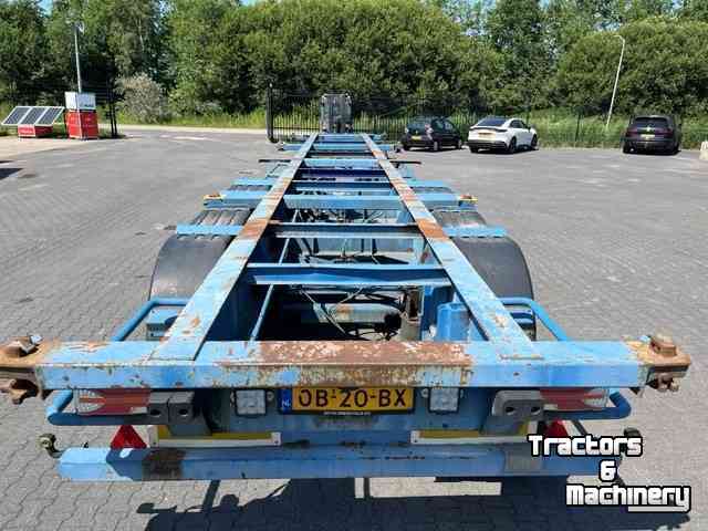 Truckwagon Schmitz Cargobull, Fruehauf container chassis, LAG container chassis / kipper