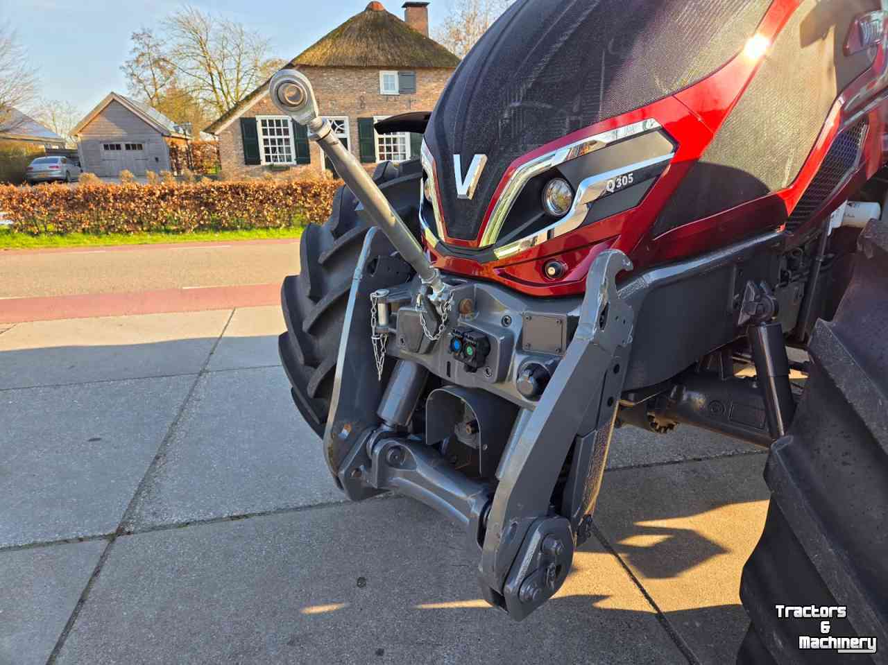 Tractor Valtra Q305 Twin-trac