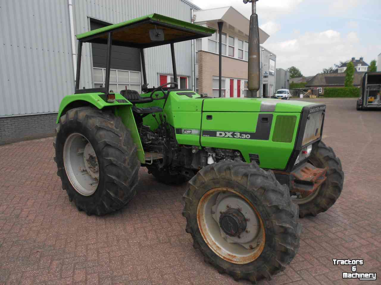 Tractor Deutz-Fahr dx 3.30