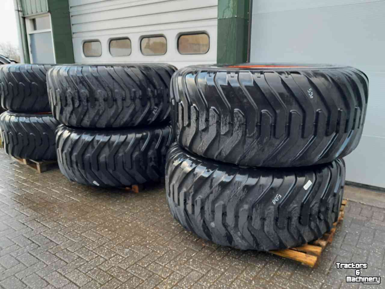 Wheels, Tyres, Rims & Dual spacers Nokian 710/55xr34  wiel