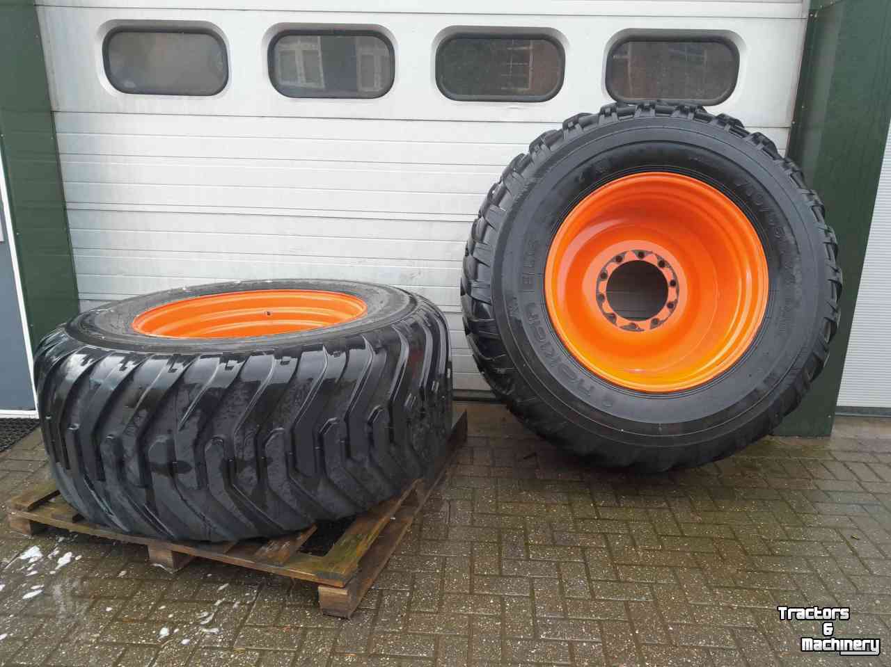 Wheels, Tyres, Rims & Dual spacers Nokian 710/55xr34  wiel