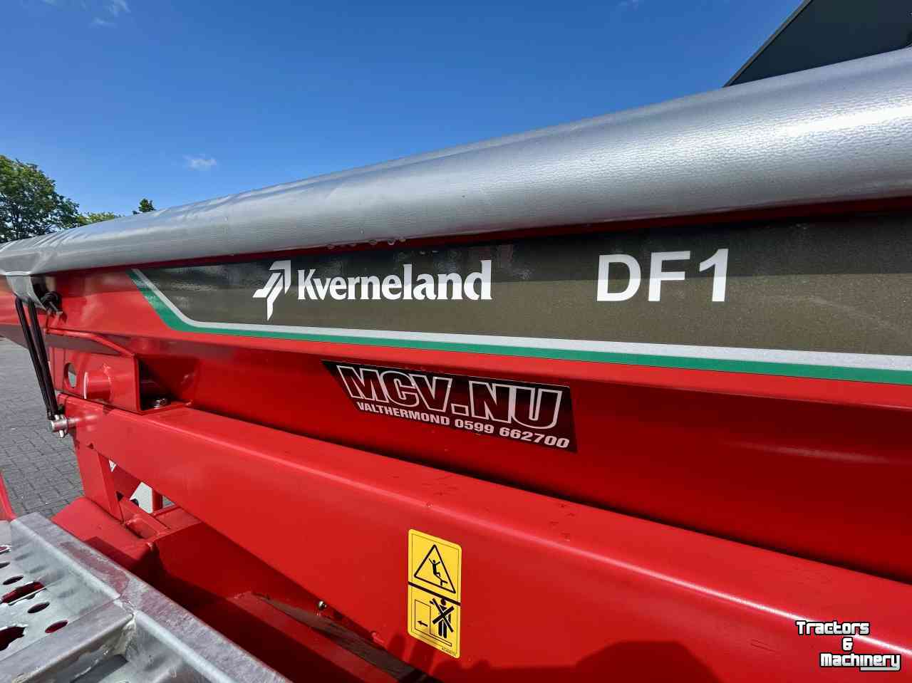 Front hopper seed drill Kverneland DF 1 Fronttank