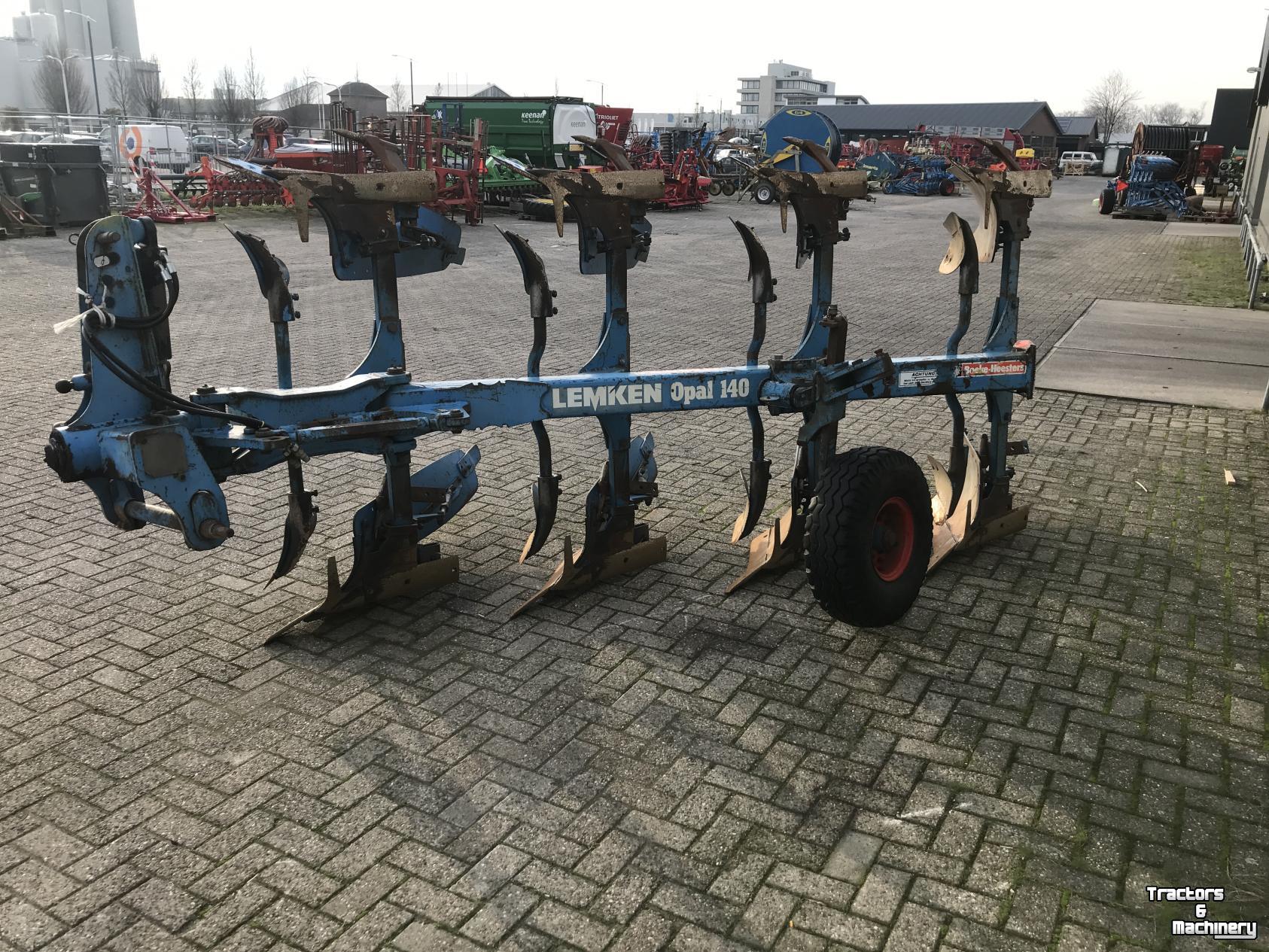 Ploughs Lemken Opal 140