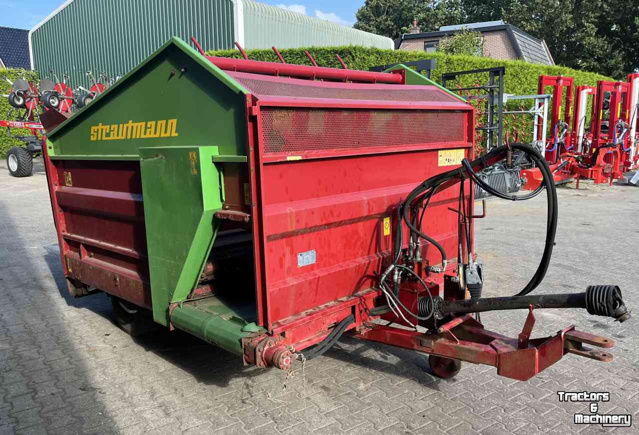 Silage-block distribution wagon Strautmann BVW Blokkenwagen doseerwagen voermachines