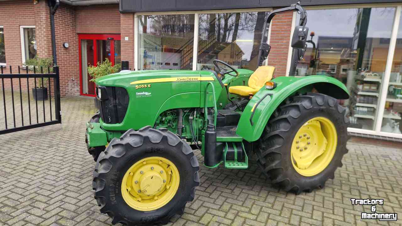 Tractor John Deere 5055E