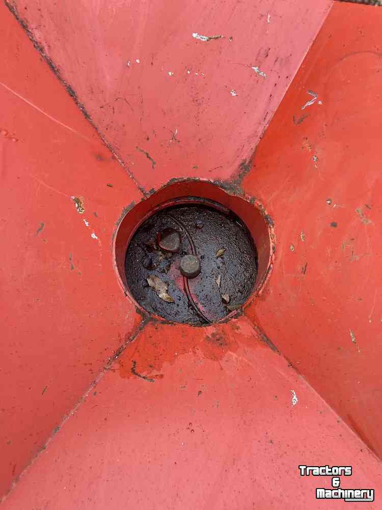 Fertilizer spreader Lely 1500 kunstmeststrooier