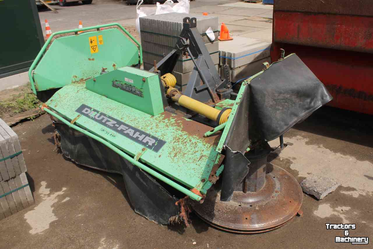 Mower Deutz-Fahr KM3.27FS (Vicon PZ CM265F CM270F) front trommelmaaier frontmaaier defect