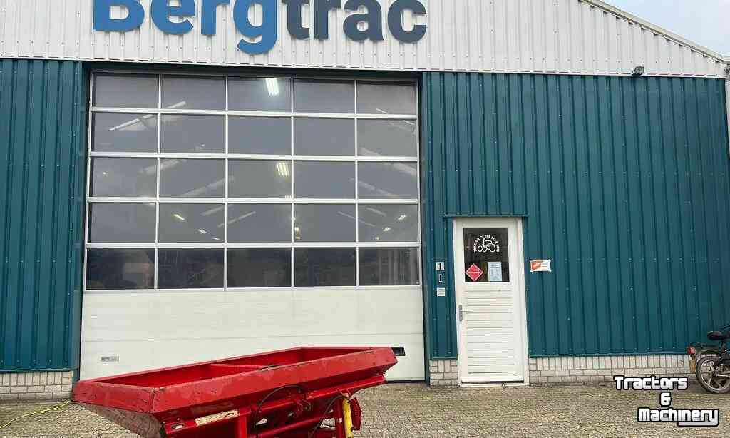 Fertilizer spreader Lely Centerliner Kunstmeststrooier