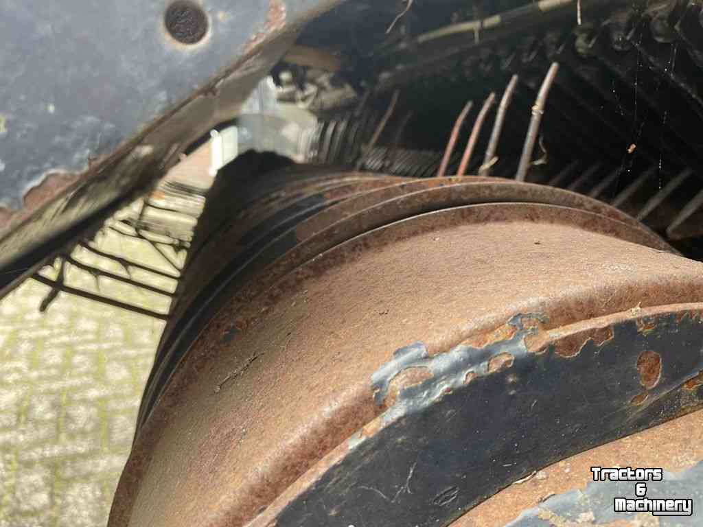 Self-loading wagon Deutz-Fahr K570 Opraapwagen