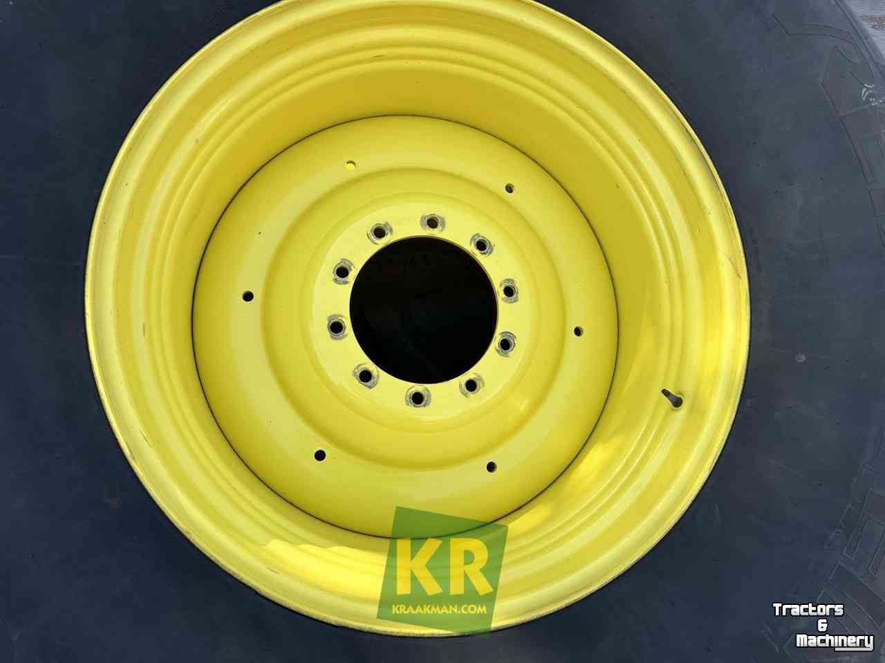 Wheels, Tyres, Rims & Dual spacers Vredestein 650/85R38 Traxion XL