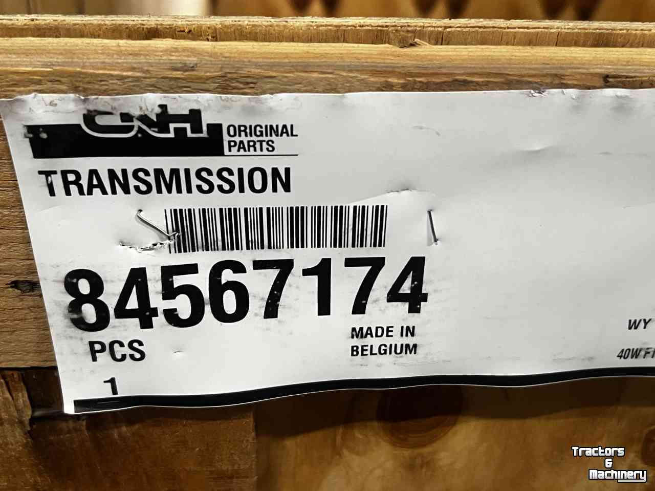 Tractor New Holland Transmission 24x24 voor T6.xxx  Parts nr:84567174 ook voor Case-IH Maxxum  MXU