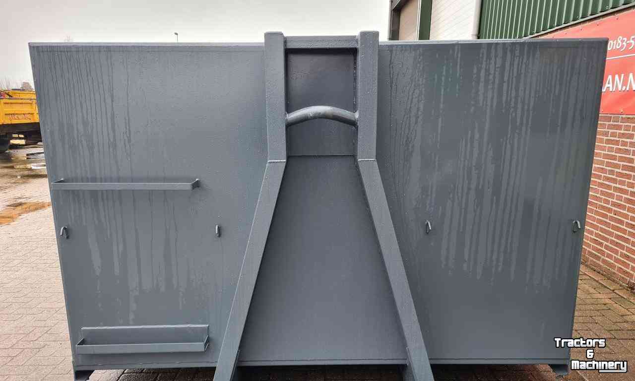 Hooked-arm carrier  Container platform / haark-arm platform
