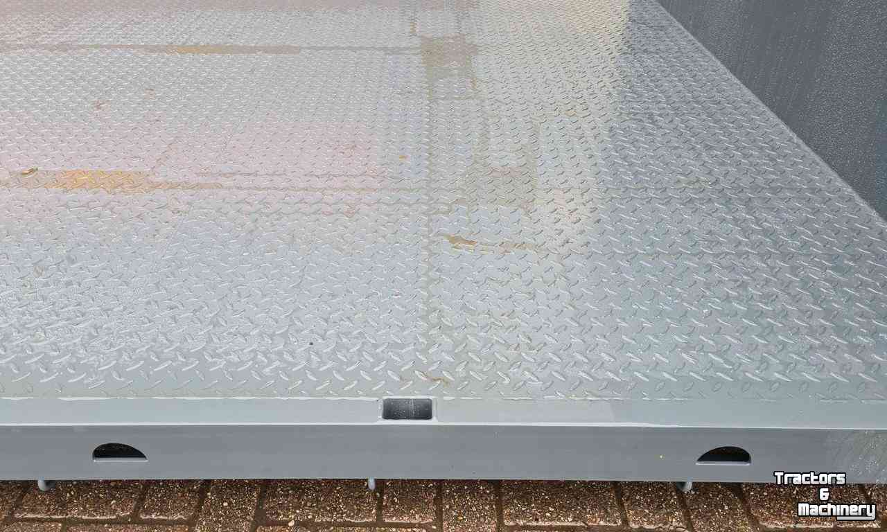 Hooked-arm carrier  Container platform / haark-arm platform