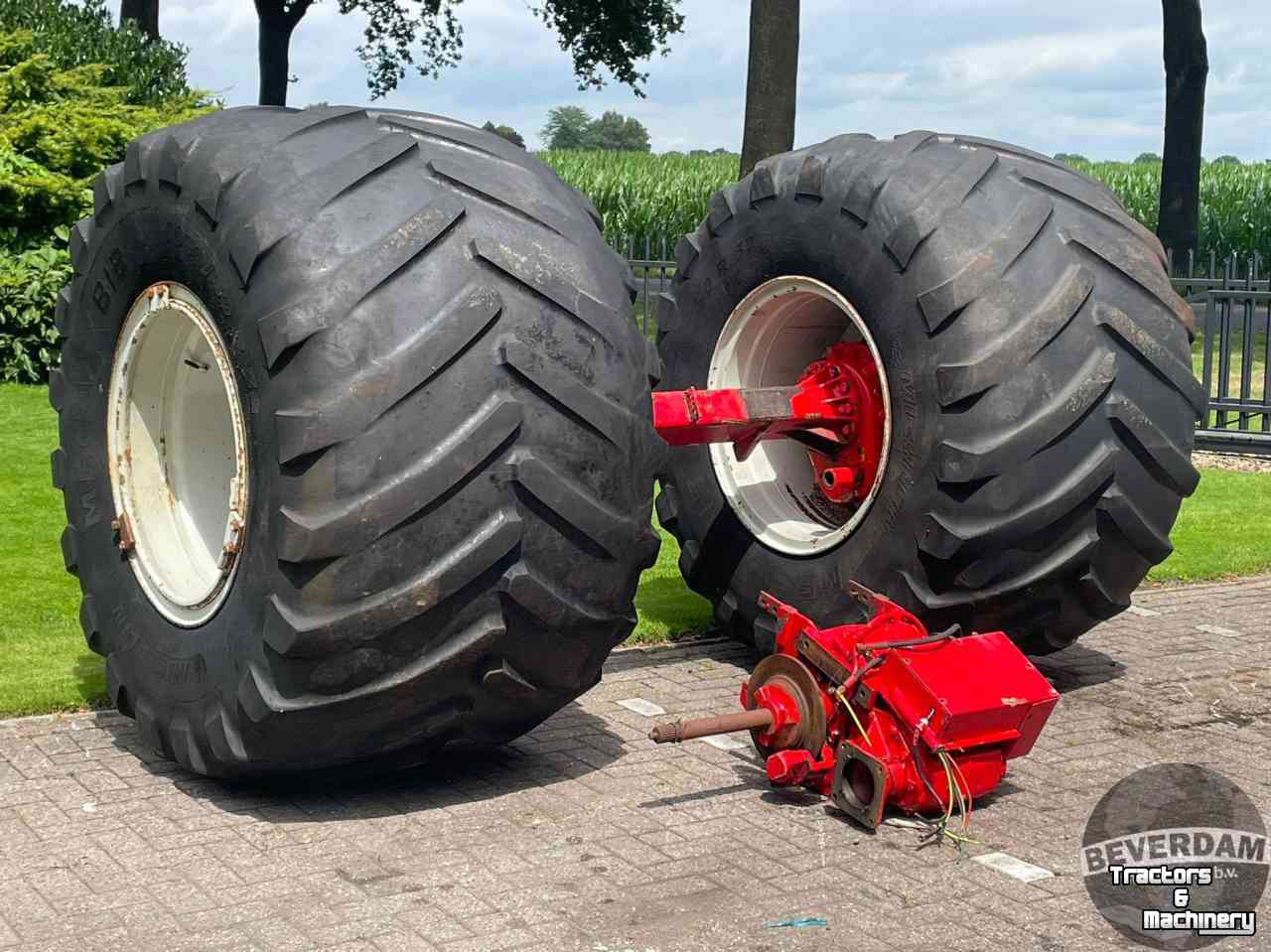 Other tractors and accessories  Vervaet as aangedreven as 1050/50R32