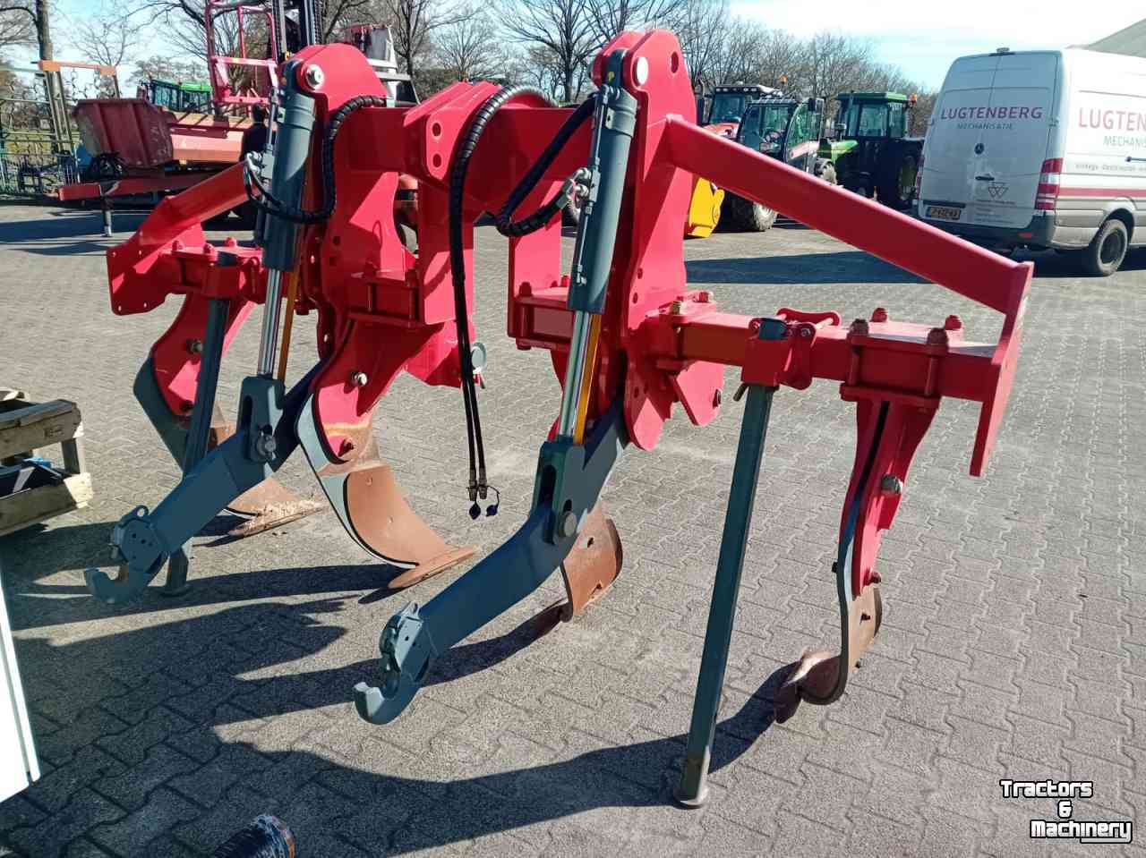 Deep subsoiler Unia Plow B4