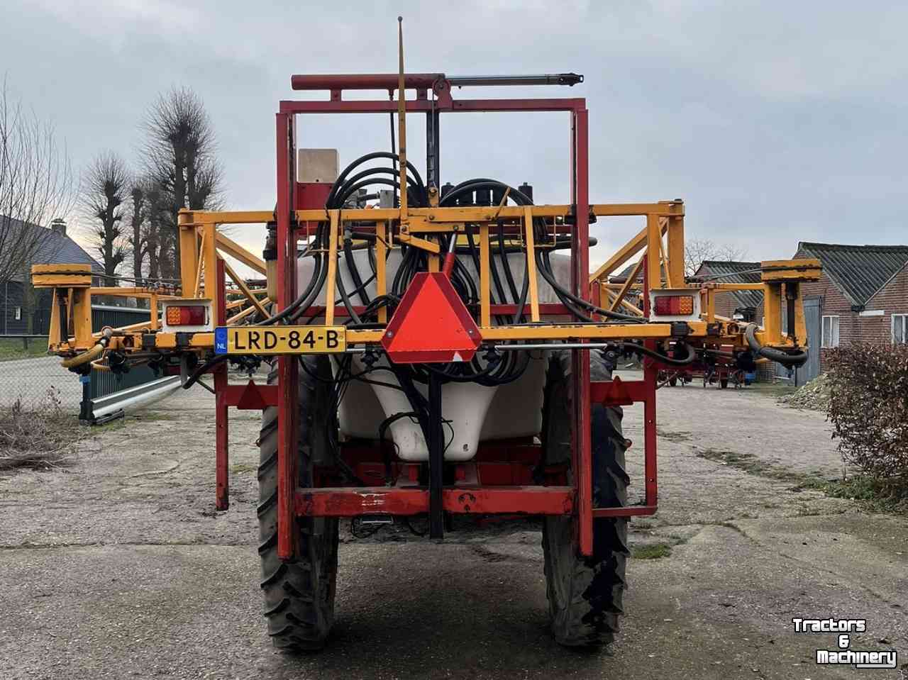 Fieldsprayer pull-type Cebeco Veldspuit