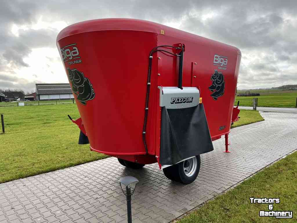 Vertical feed mixer Peecon Biga Topliner Twin Future 19
