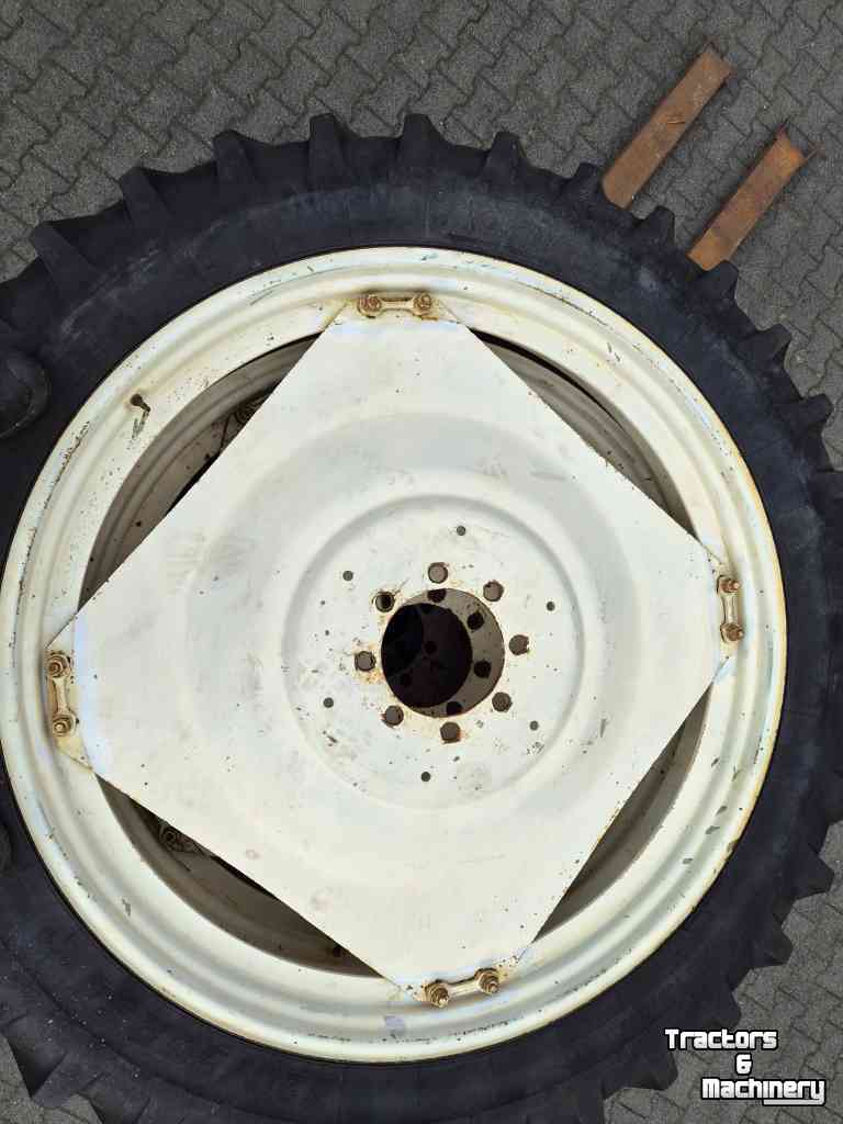 Wheels, Tyres, Rims & Dual spacers Michelin 320/90R54, cultuurwielen veldspuit