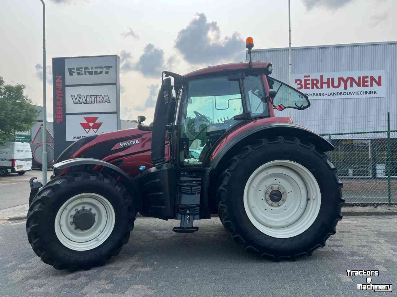 Tractor Valtra T194A Twintrac *VERKOCHT*