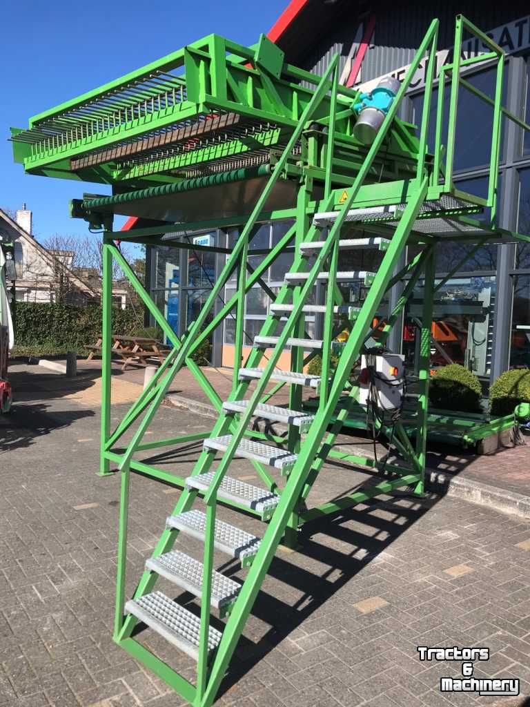 Other conveying equipment and accessories  Tril/schud zeef