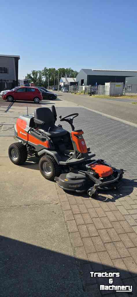 Ride-on mower Husqvarna Rider 420 TsX AWD