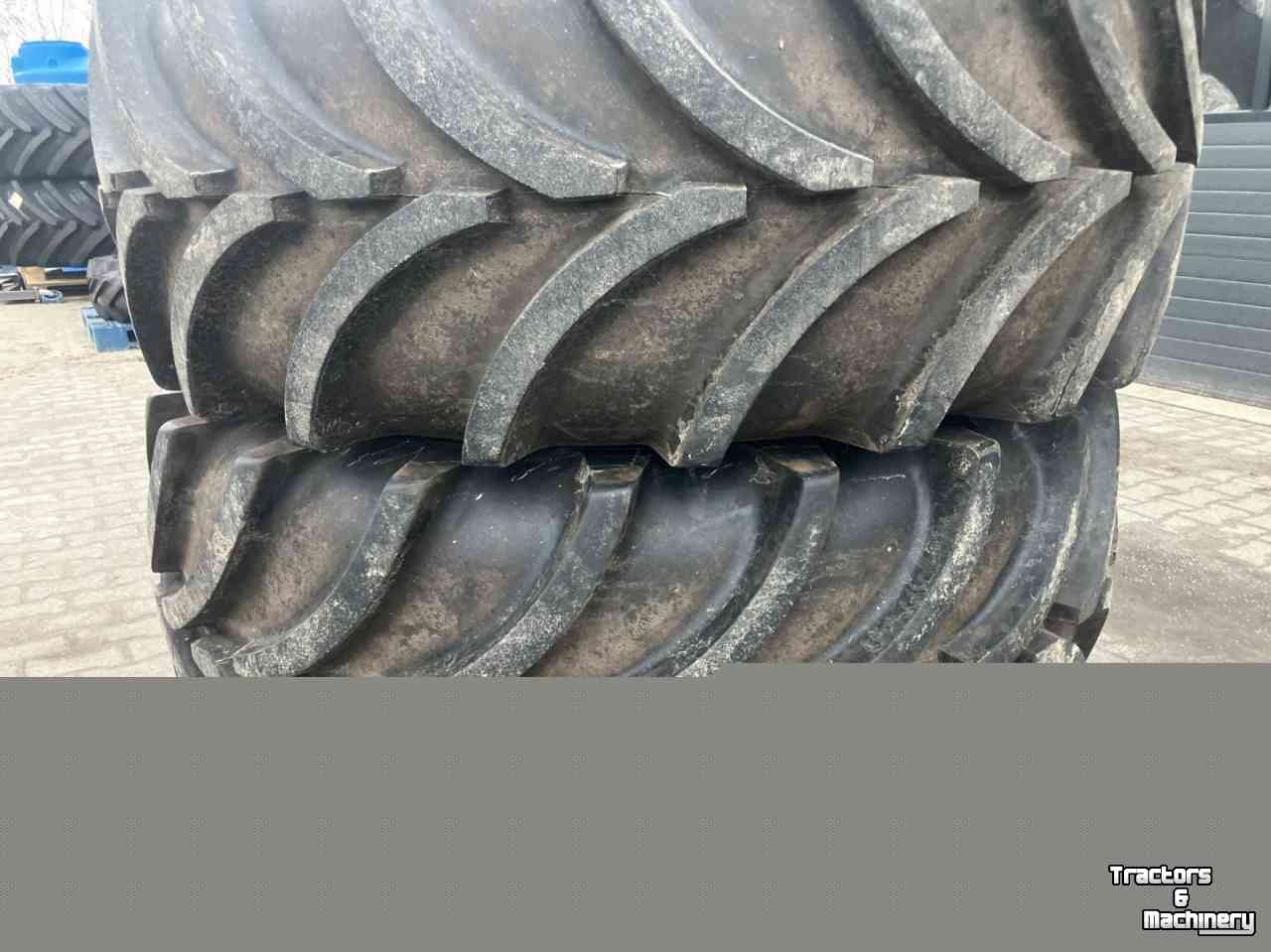Wheels, Tyres, Rims & Dual spacers  650/65R38 vredestein op velg