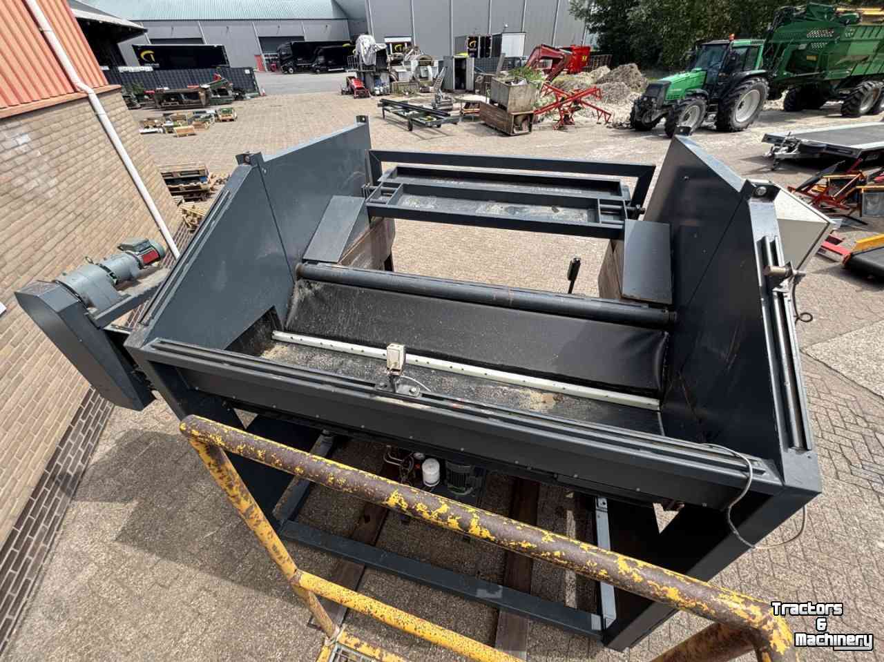 Bulk box tipper  Burg, kistenkantelaar, kantelaar