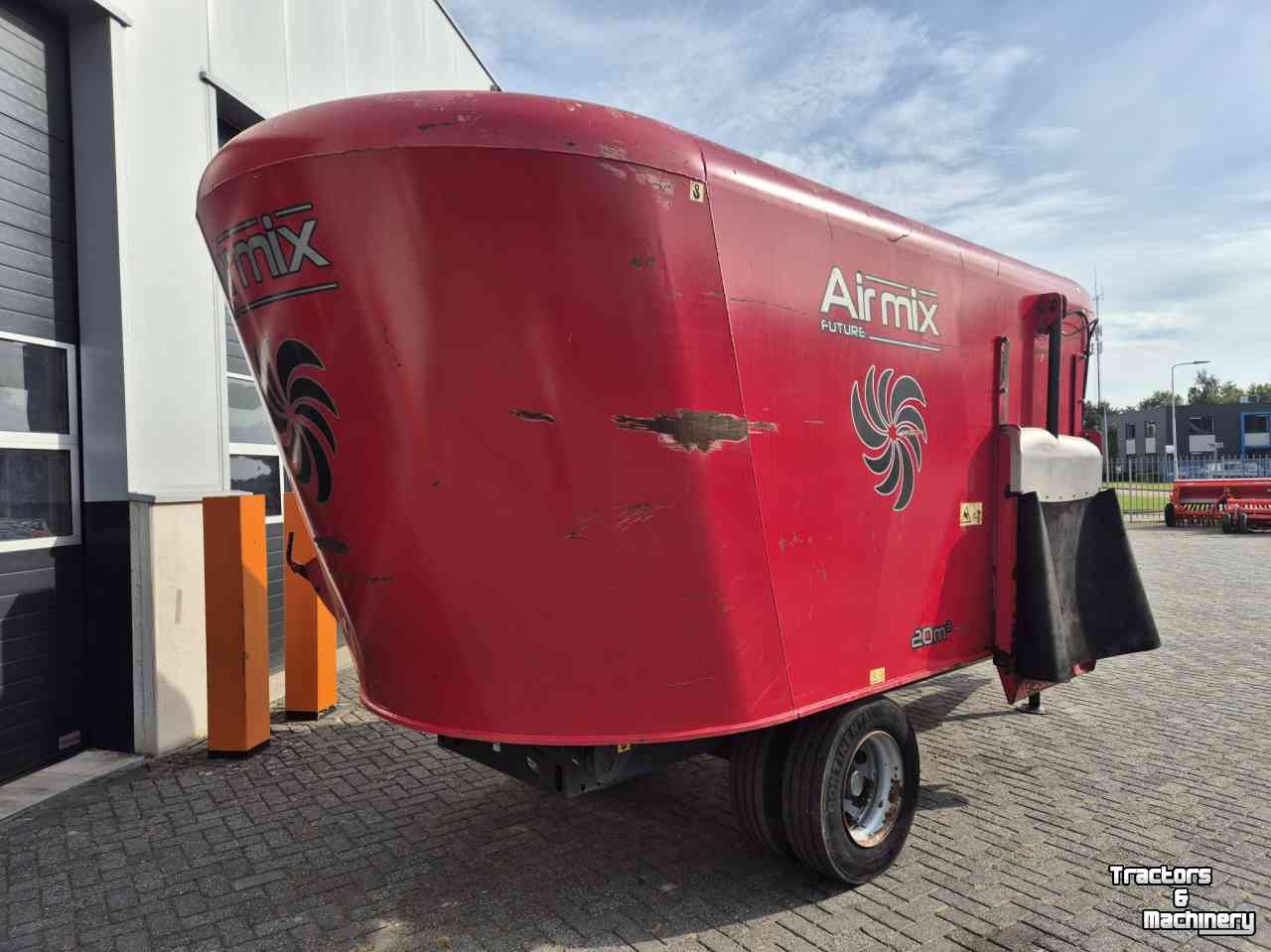 Vertical feed mixer Peecon Airmix 20 M3 voermengwagen
