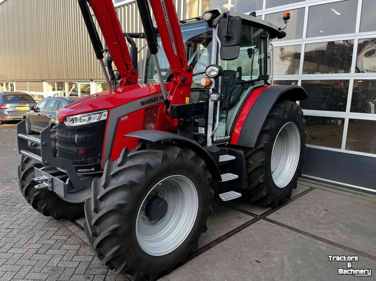 Tractor Massey Ferguson 5M.115 D4